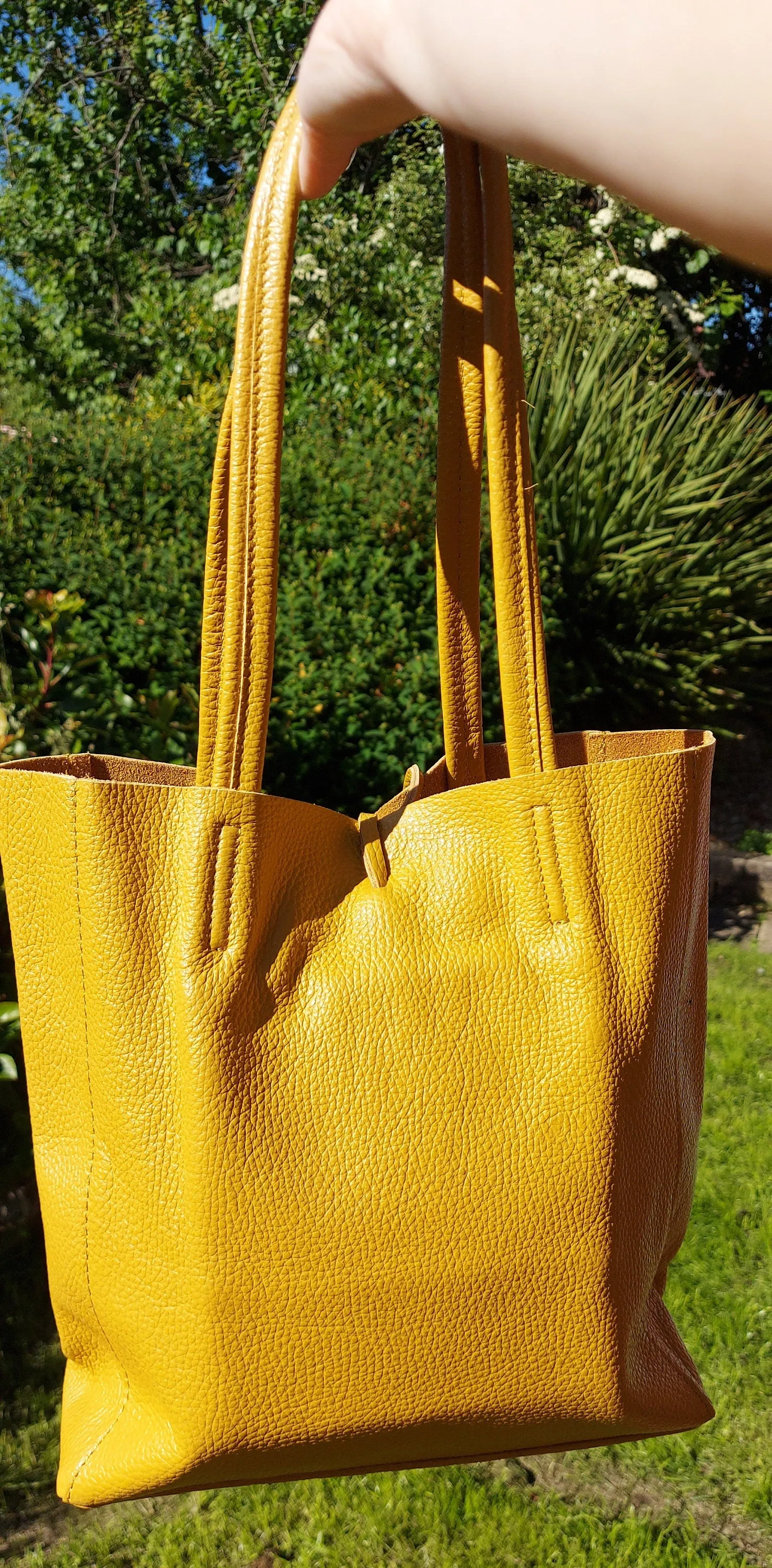 Genuine Leather Medium Yellow Leather Shopper