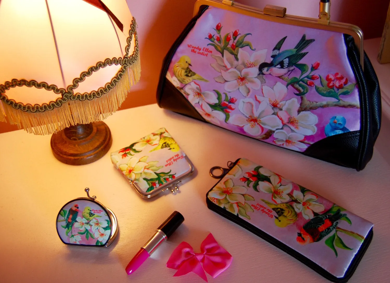 Retro compact mirror, Bloom